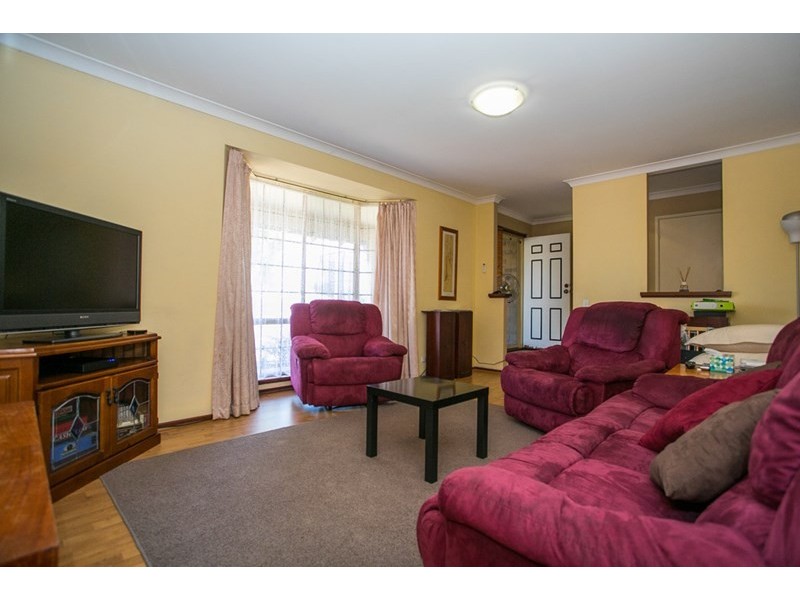 23 Bernley Drive, Viveash WA 6056