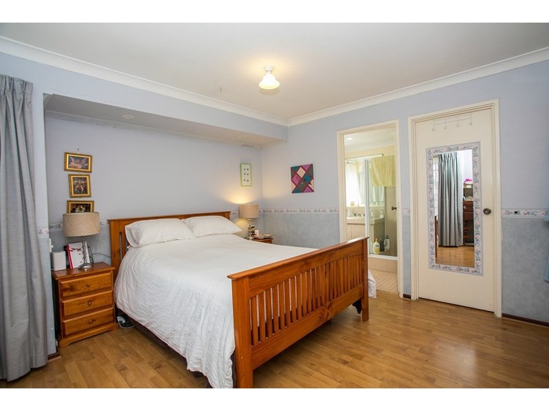 23 Bernley Drive, Viveash WA 6056