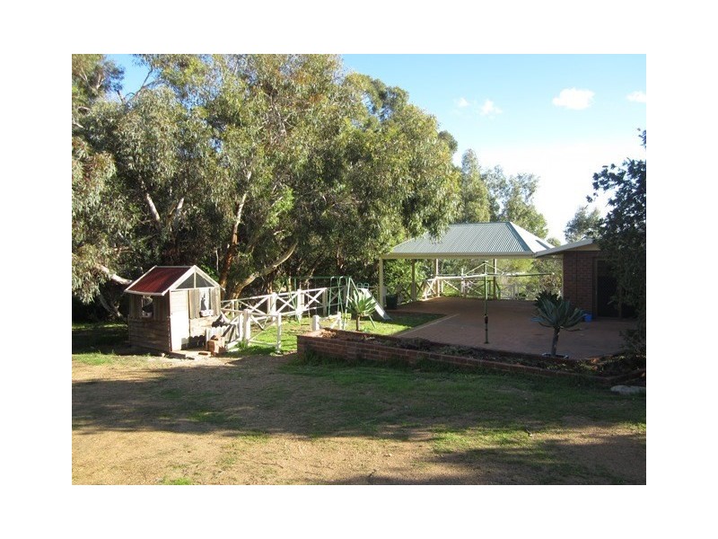67 Holmes Road, Maida Vale WA 6057