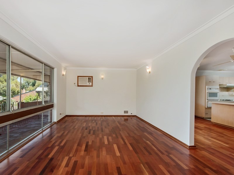 116 Old York Road, Greenmount WA 6056