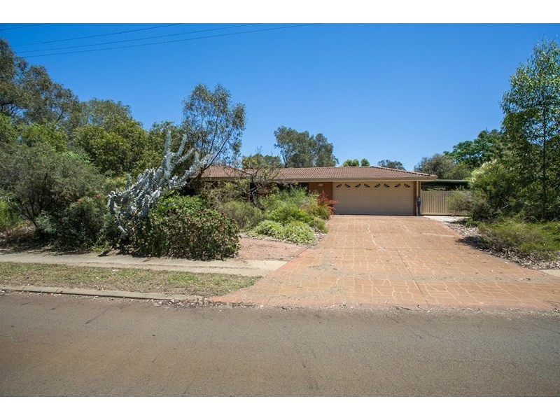 17 James Avenue, Hazelmere WA 6055