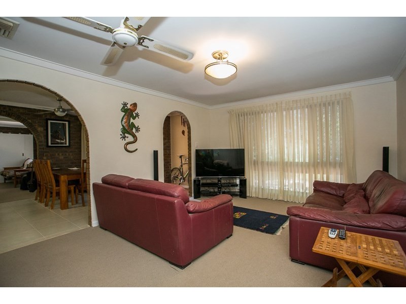17 James Avenue, Hazelmere WA 6055