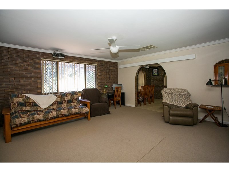17 James Avenue, Hazelmere WA 6055