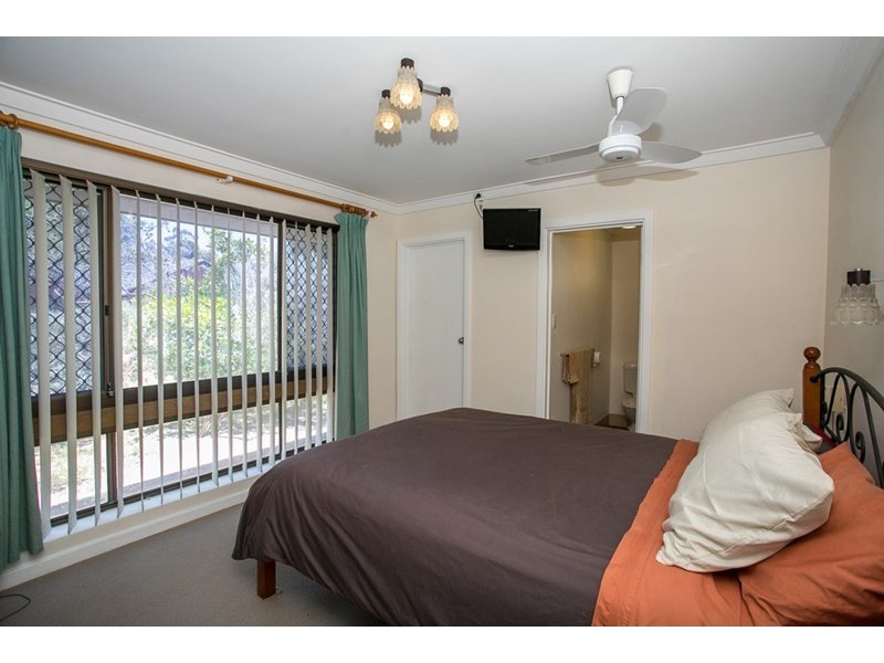 17 James Avenue, Hazelmere WA 6055