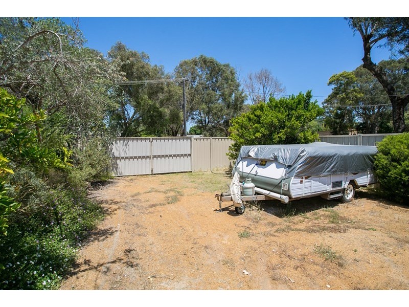 17 James Avenue, Hazelmere WA 6055