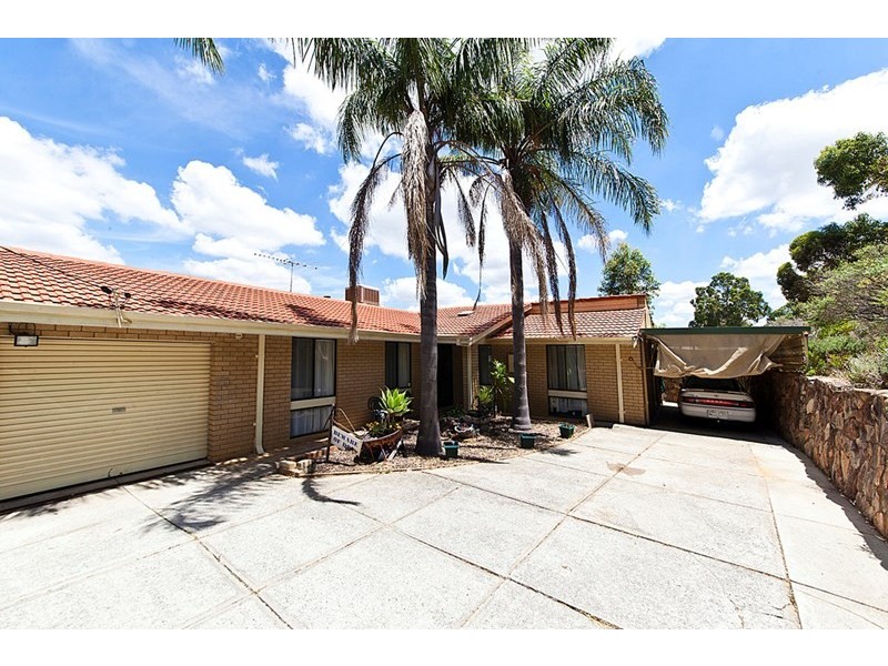 15 Boorabilla Way, Greenmount WA 6056