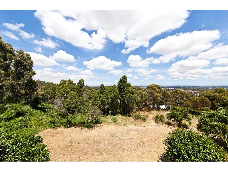 15 Boorabilla Way, Greenmount WA 6056