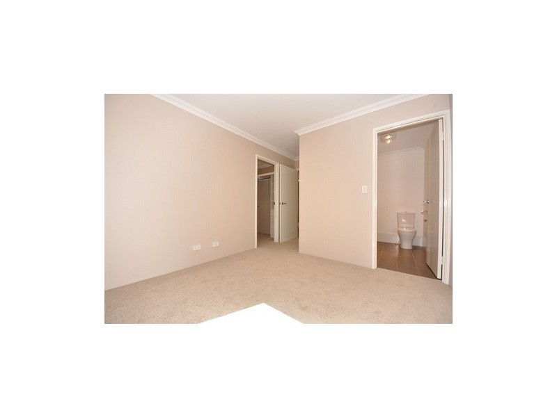 Unit 1/32 Rangeview Road, High Wycombe WA 6057