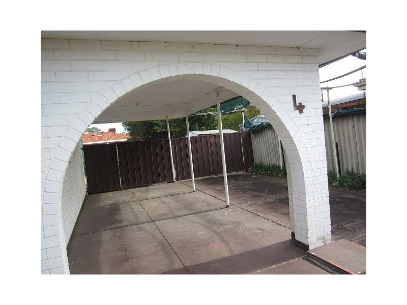 4 Moir Place, Midland WA 6056