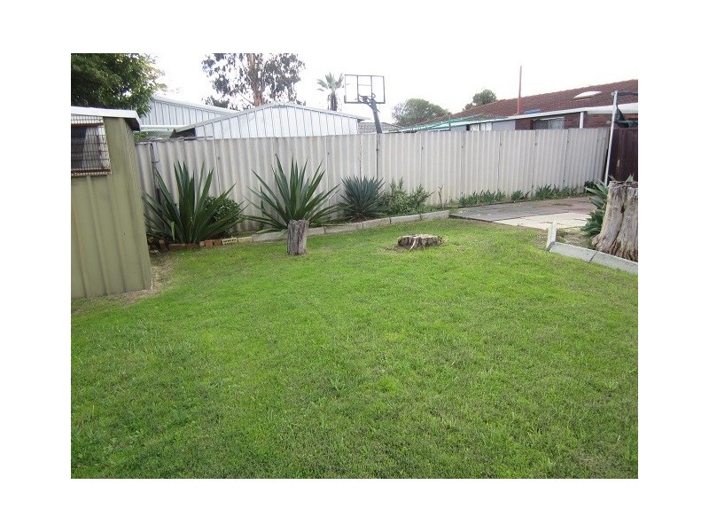 4 Moir Place, Midland WA 6056