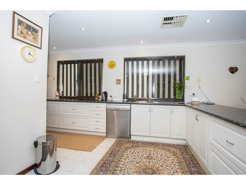 24 Tour Place, Middle Swan WA 6056