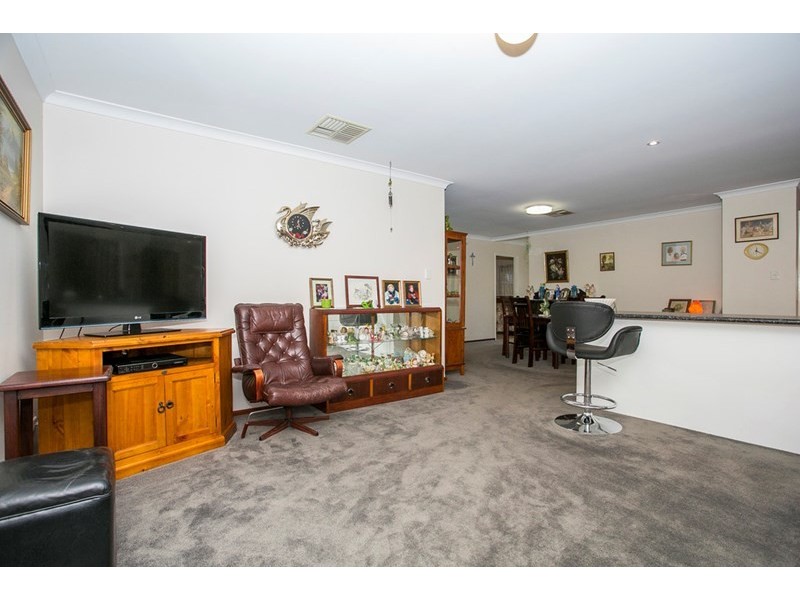 24 Tour Place, Middle Swan WA 6056
