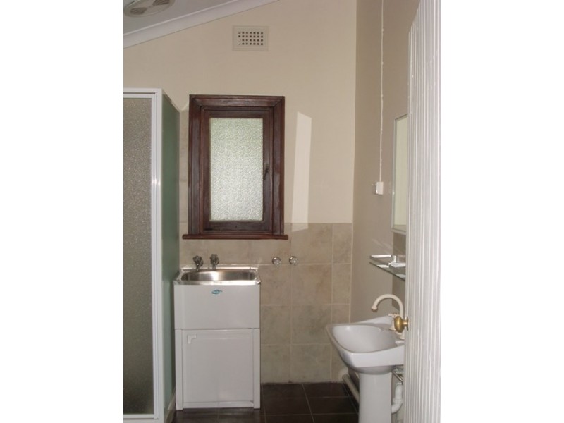 33 Great Northern Highway, Middle Swan WA 6056