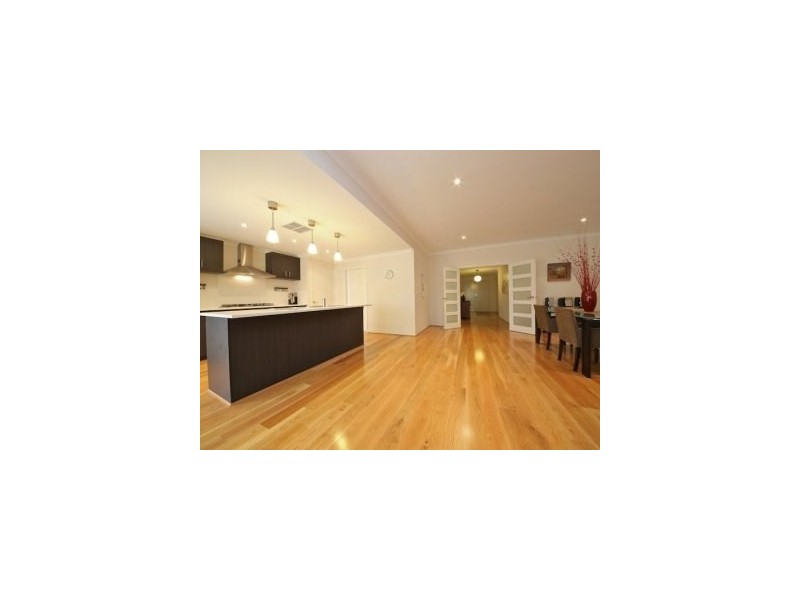 14 Nyinda Entrance, South Guildford WA 6055