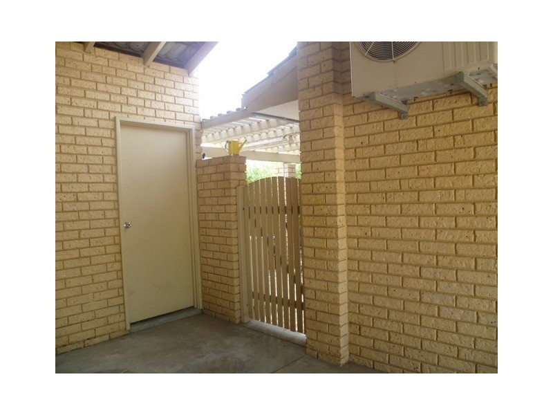 Unit 2, 12 Fogerthorpe Crescent, Maylands WA 6051