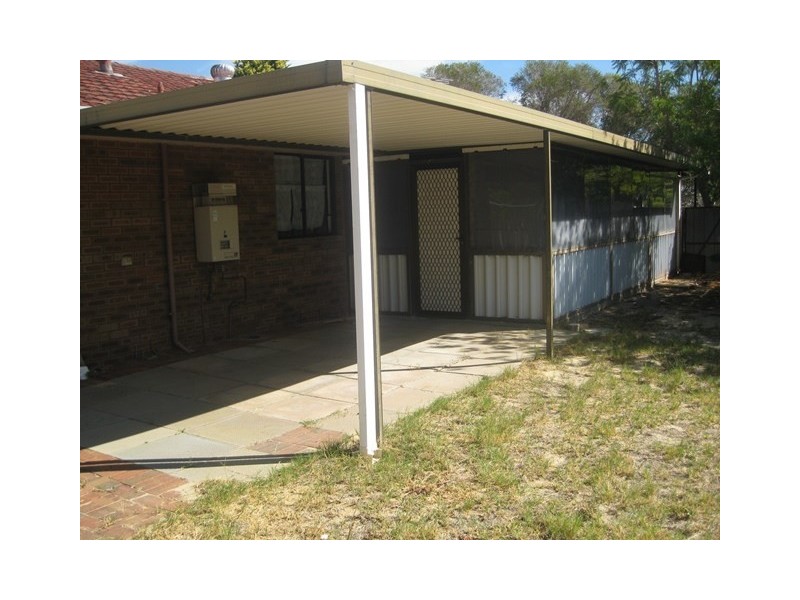 76 Blackadder Road, Swan View WA 6056