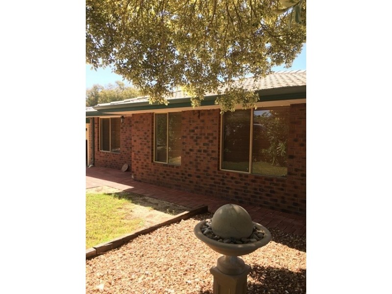 7 Creek Edge, Swan View WA 6056