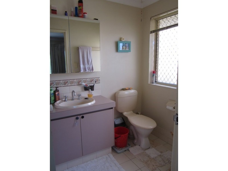 8 Thaxted Place, Swan View WA 6056