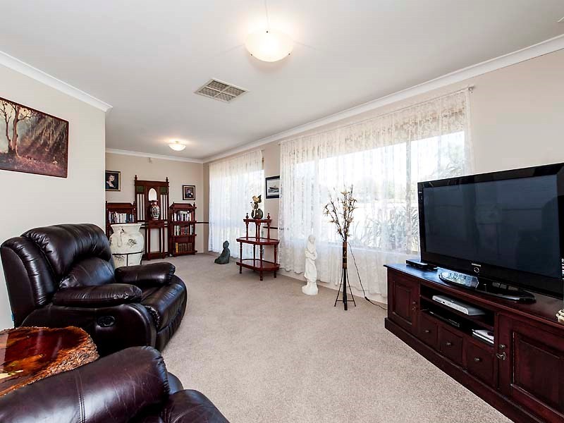 5 Eaglemont Drive, Swan View WA 6056