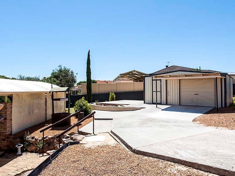 5 Eaglemont Drive, Swan View WA 6056
