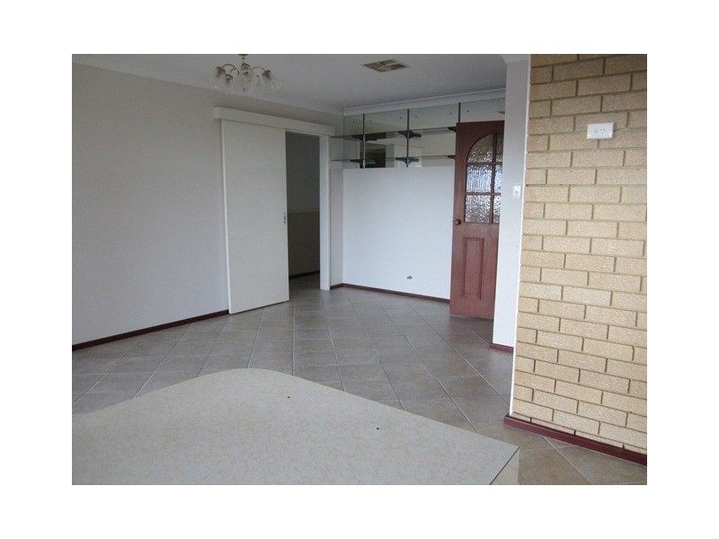 15 Boorabilla Way, Greenmount WA 6056