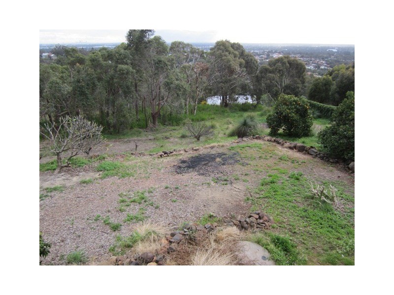 15 Boorabilla Way, Greenmount WA 6056