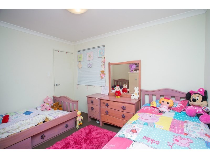 10/4 Melita Drive, Helena Valley WA 6056