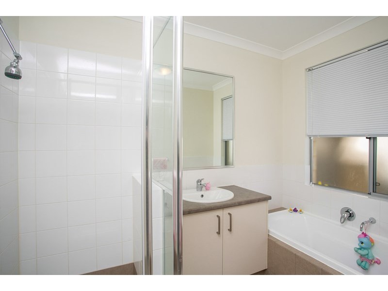 10/4 Melita Drive, Helena Valley WA 6056