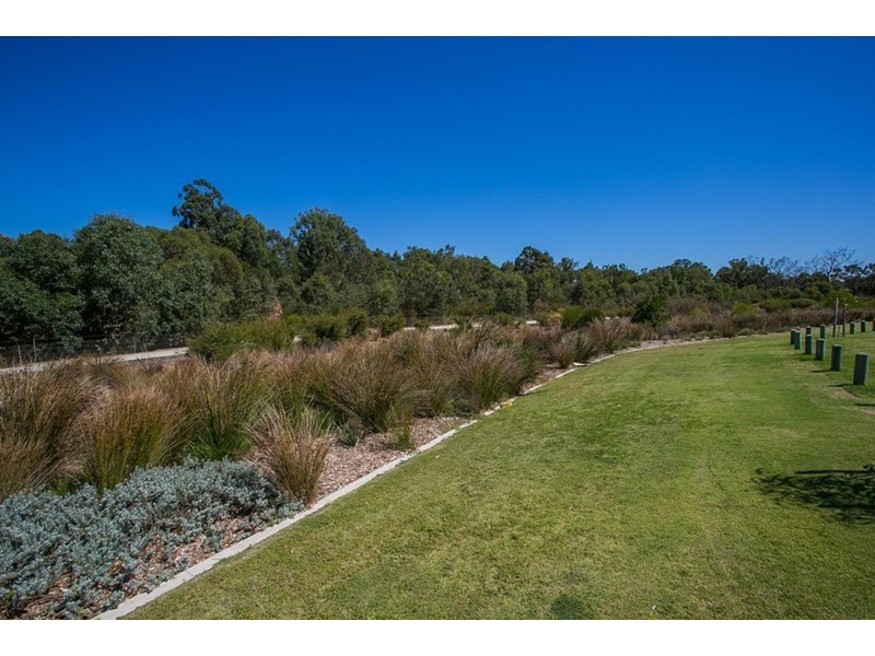 10/4 Melita Drive, Helena Valley WA 6056