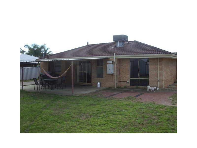 28 Blue Gum Place, Midvale WA 6056