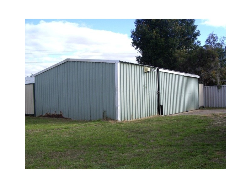 28 Blue Gum Place, Midvale WA 6056