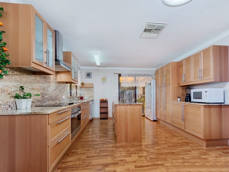 72 Patterson Drive, Middle Swan WA 6056