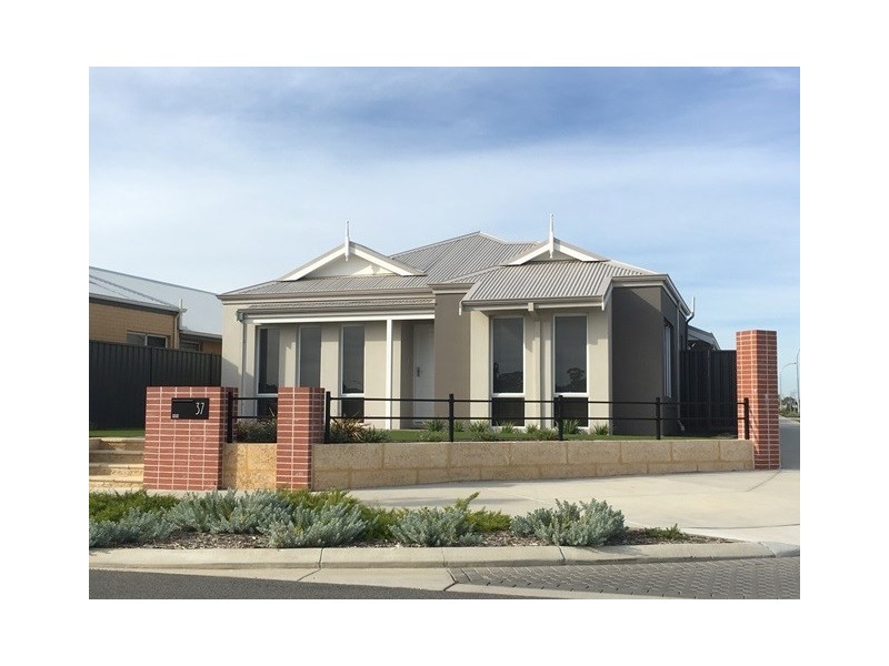 37 Summerville Blv, Caversham WA 6055