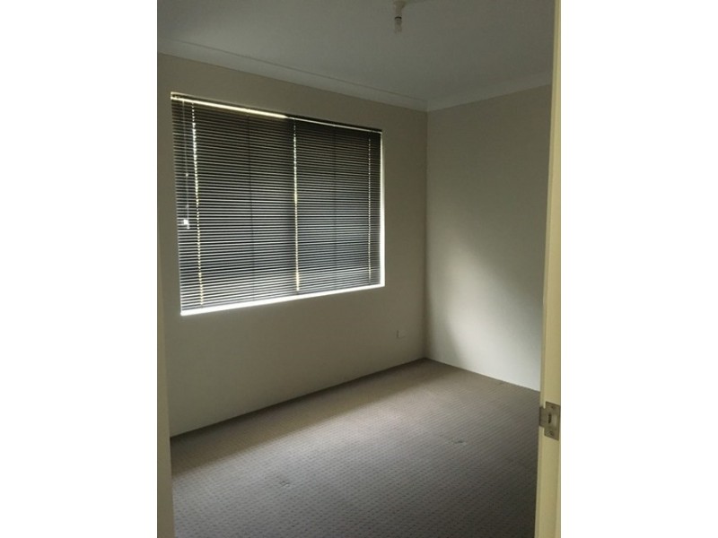 37 Summerville Blv, Caversham WA 6055