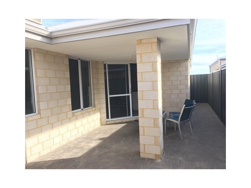 37 Summerville Blv, Caversham WA 6055