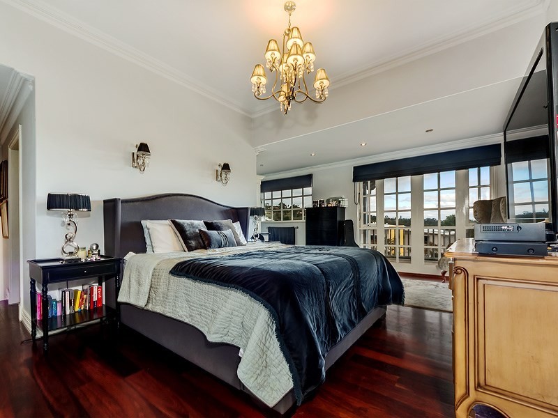 23 Swan Road, Swan View WA 6056