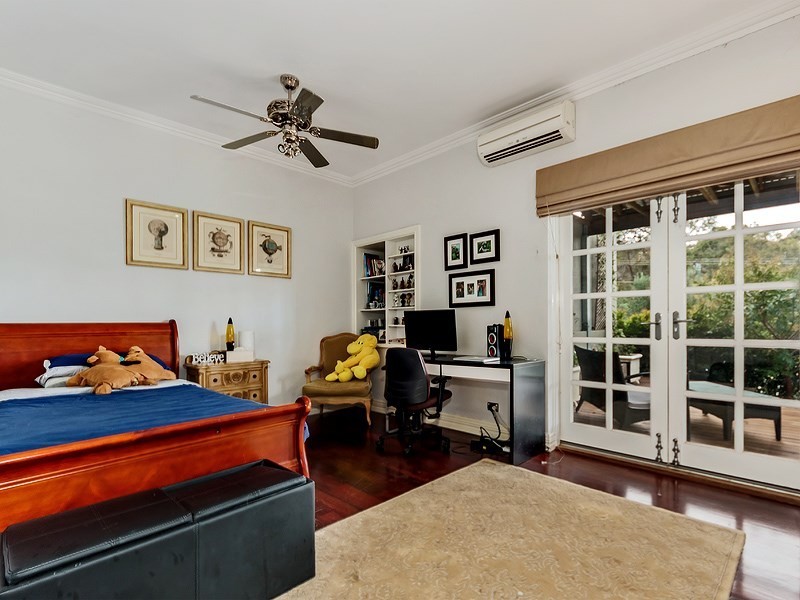 23 Swan Road, Swan View WA 6056