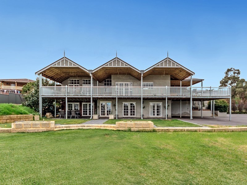 23 Swan Road, Swan View WA 6056