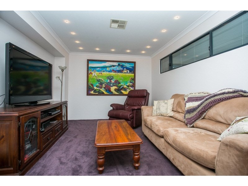 11 Leedon Drive, Ellenbrook WA 6069