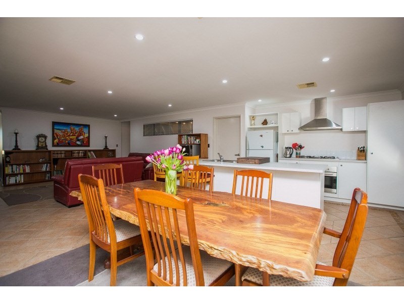 11 Leedon Drive, Ellenbrook WA 6069