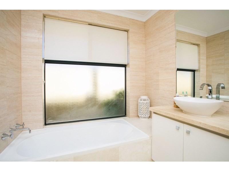 11 Leedon Drive, Ellenbrook WA 6069