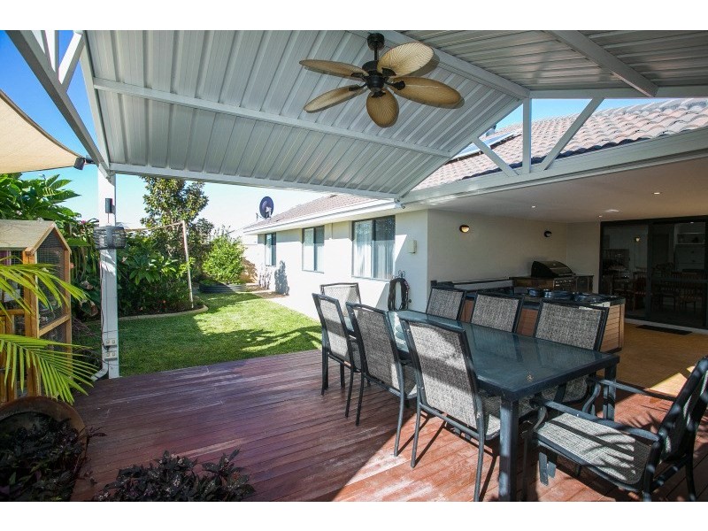 11 Leedon Drive, Ellenbrook WA 6069