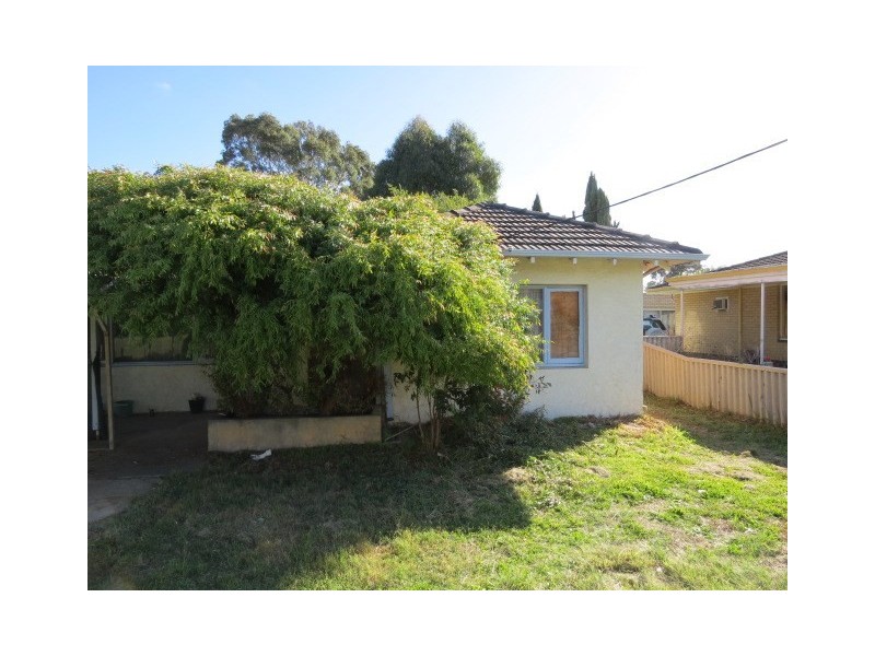 9 Victoria Parade, Midvale WA 6056
