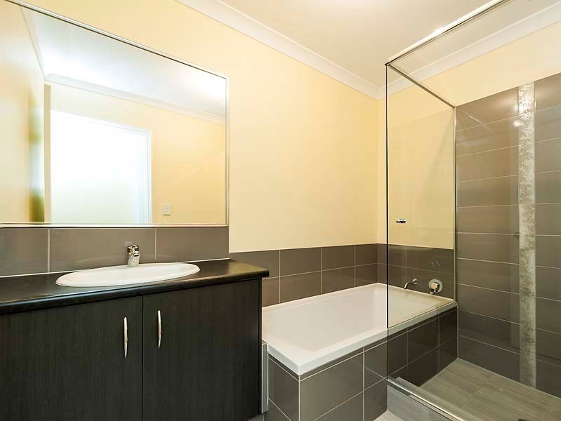 91 Waldeck Road, Caversham WA 6055