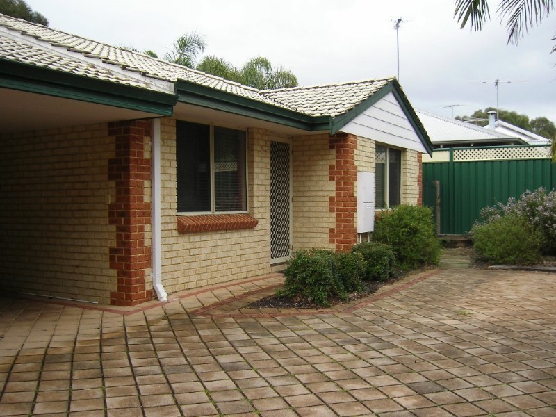 4/33 Holmesdale Road, Woodbridge WA 6056