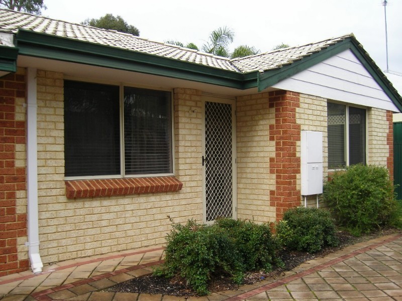 4/33 Holmesdale Road, Woodbridge WA 6056