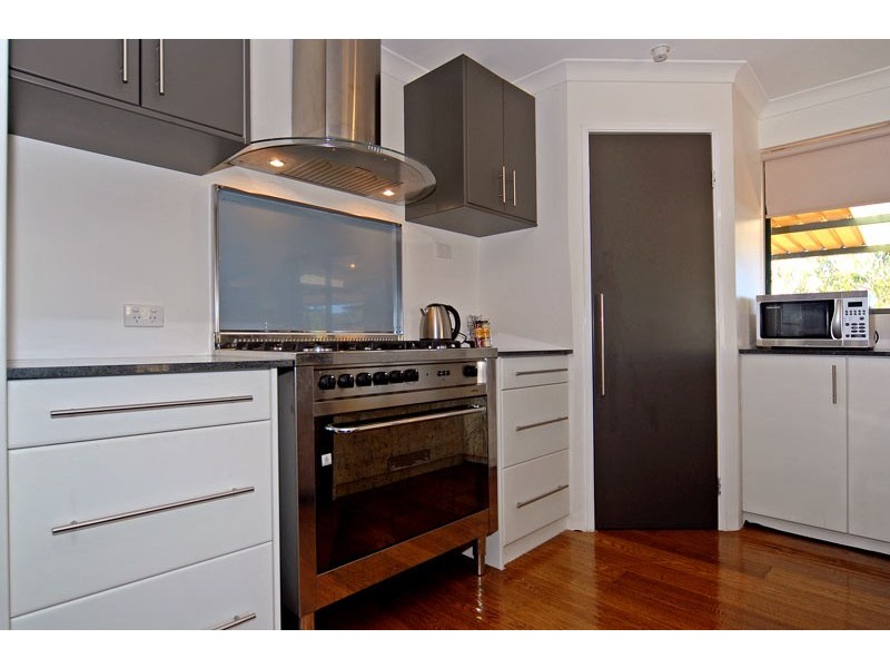 121 Dongara Circle, Jane Brook WA 6056