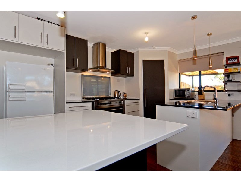 121 Dongara Circle, Jane Brook WA 6056