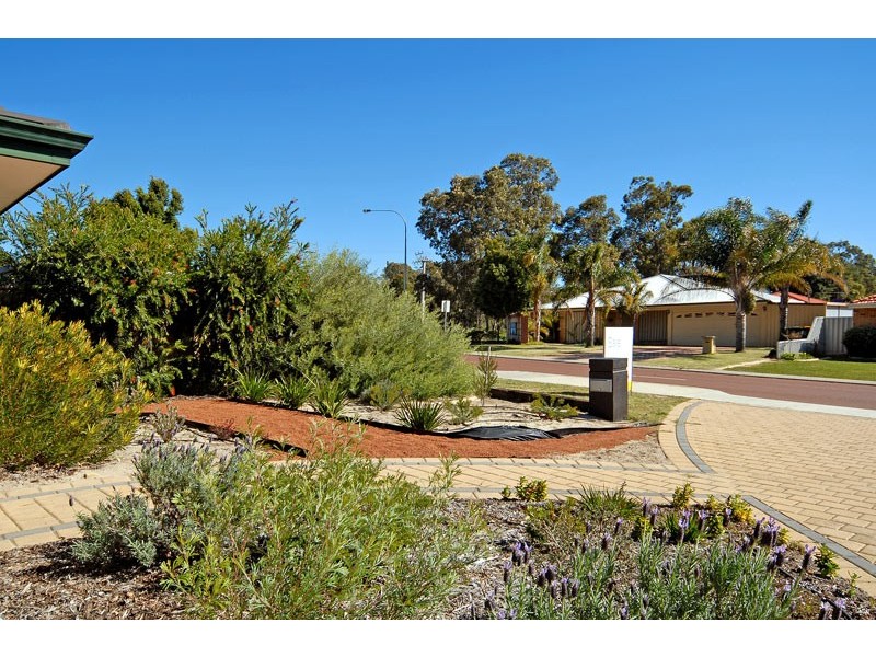 121 Dongara Circle, Jane Brook WA 6056