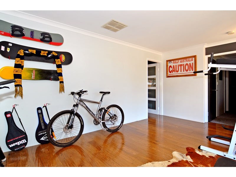 121 Dongara Circle, Jane Brook WA 6056